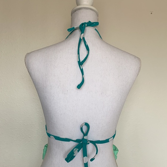 Bikini - Picture 2 of 7